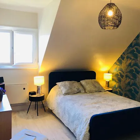 Au Pied Du Circuit Des 24h, Chez Céline